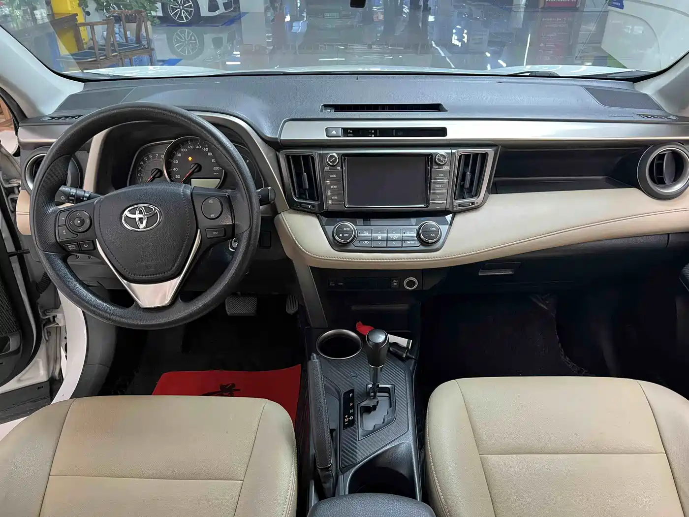 Toyota RAV4 Rongfang 2015 2.0L CVT 2WD Trend Edition фото 9