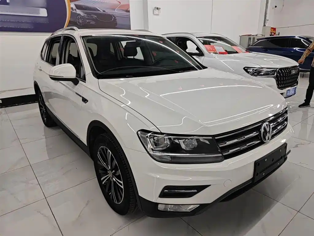 Volkswagen Tiguan L 2019 Facelift 330TSI Auto 2WD Panorama Comfort China VI фото 4
