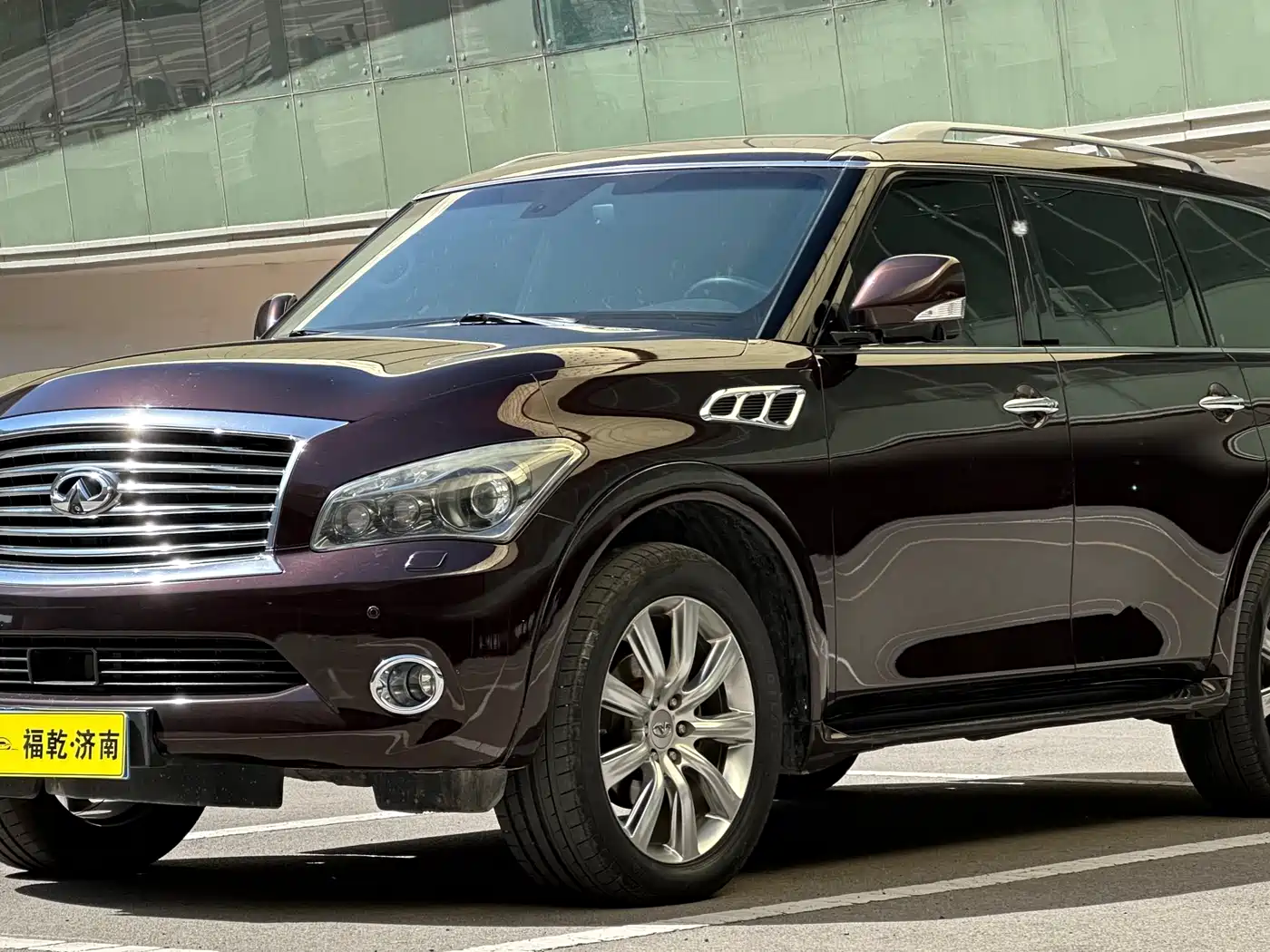 Infiniti QX 2012 2011 QX56