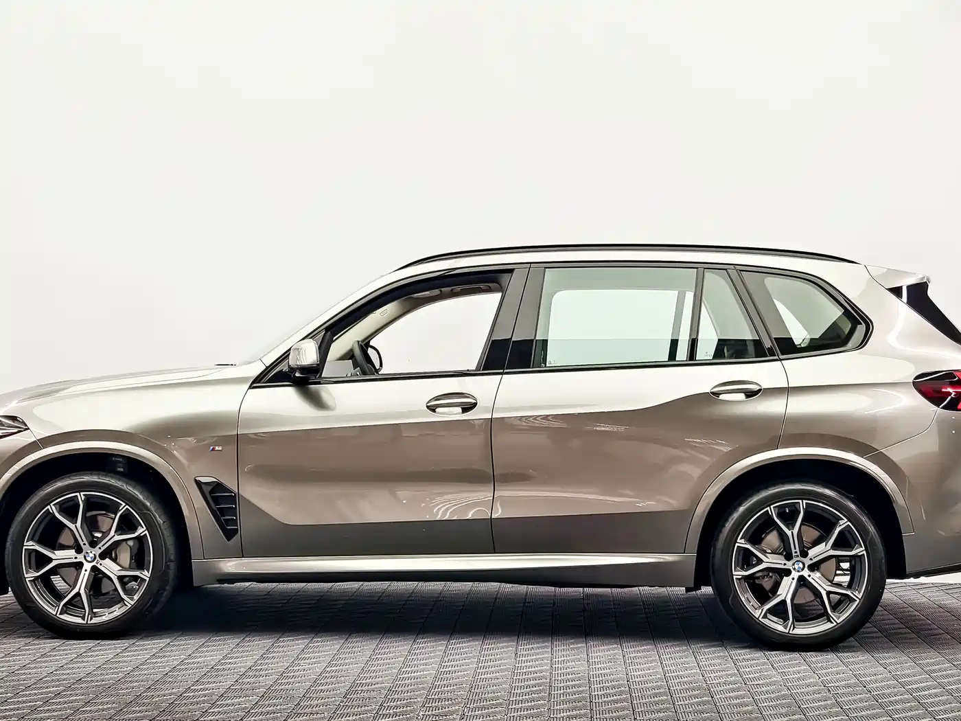 BMW X5 2026 2026 Facelift xDrive 30Li Exclusive M Sport Shadowline Package