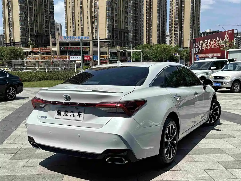 TOYOTA ASIAN DRAGON