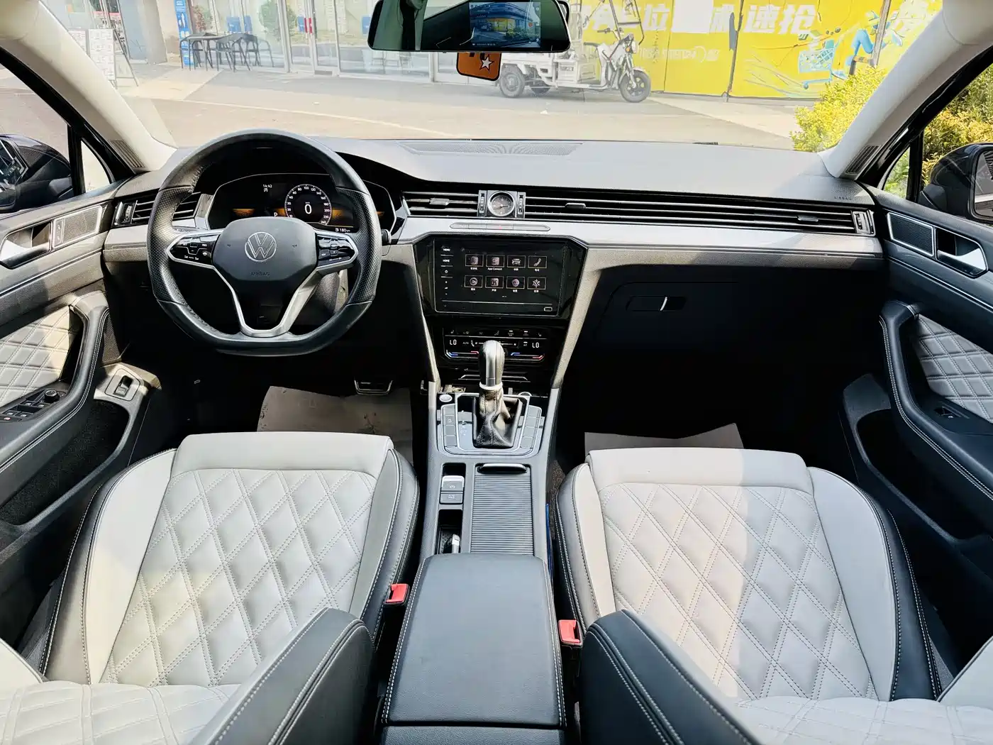 BYD Seal 2024 2024 Glory Edition DM-i 1.5L 121km Luxury