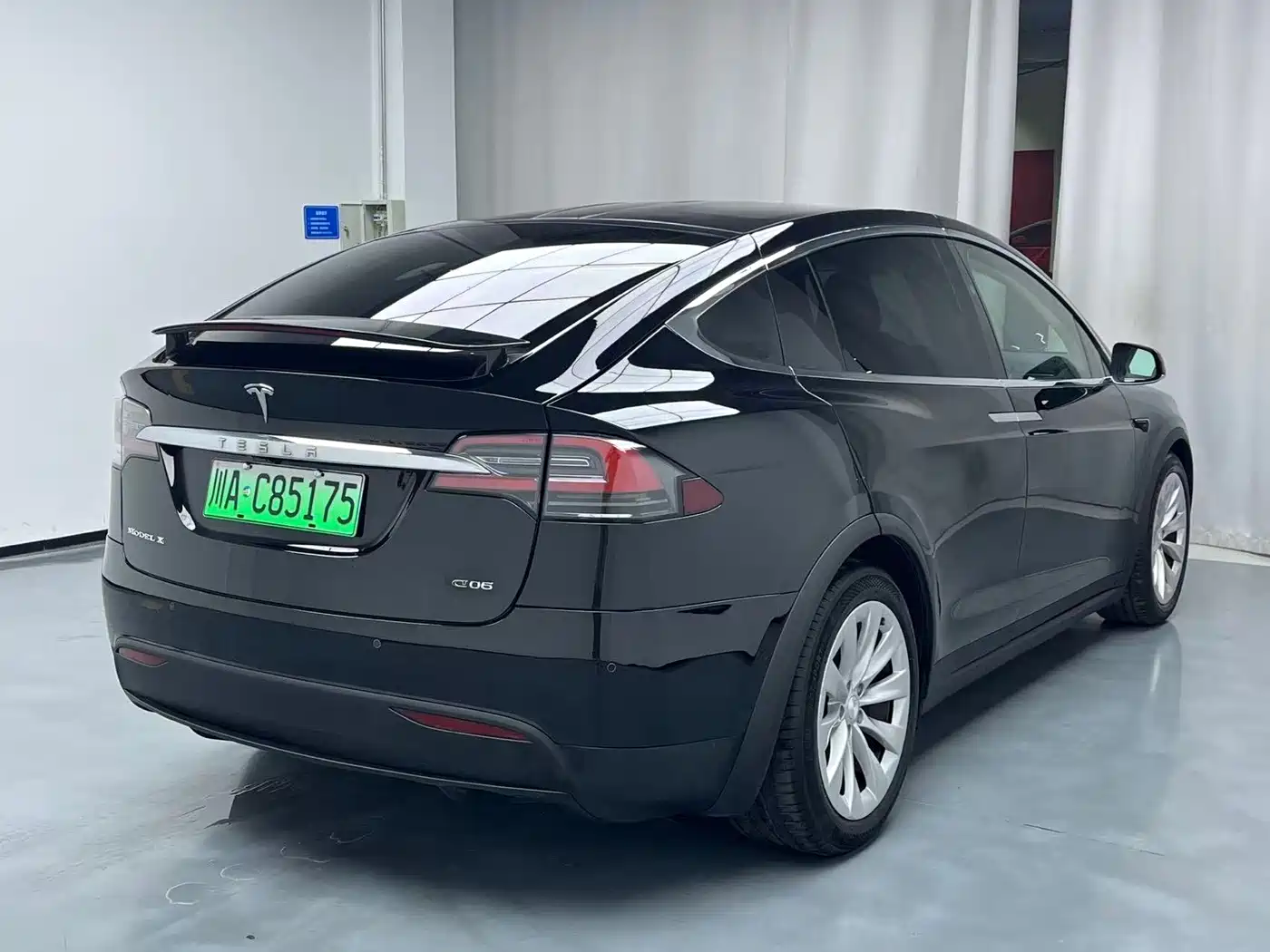 Фото 9 - Tesla Model X