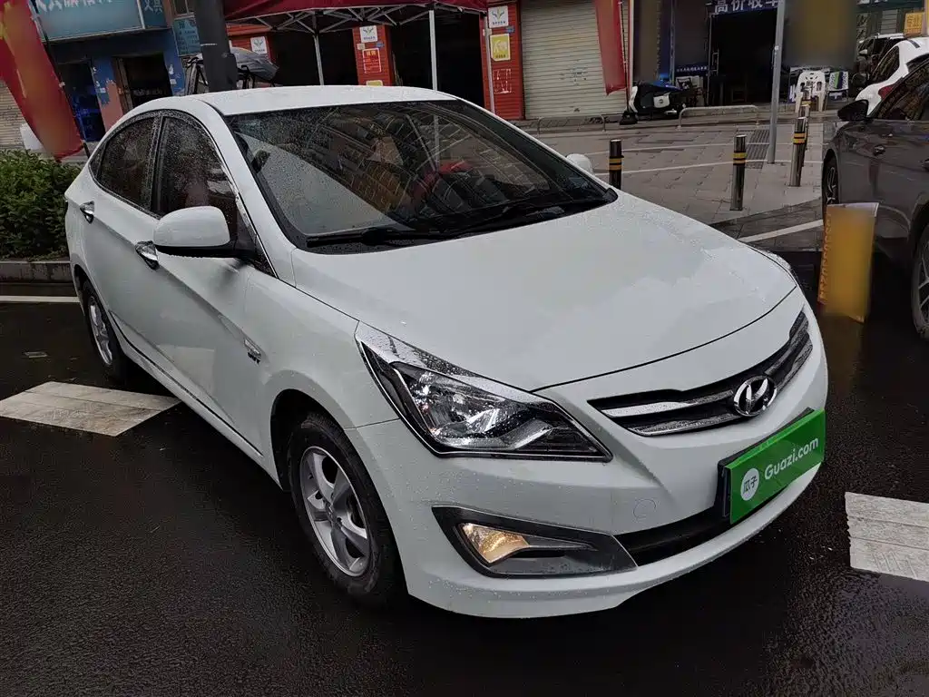 Hyundai Verna 2016 1.4L Automatic Smart GLS фото 4