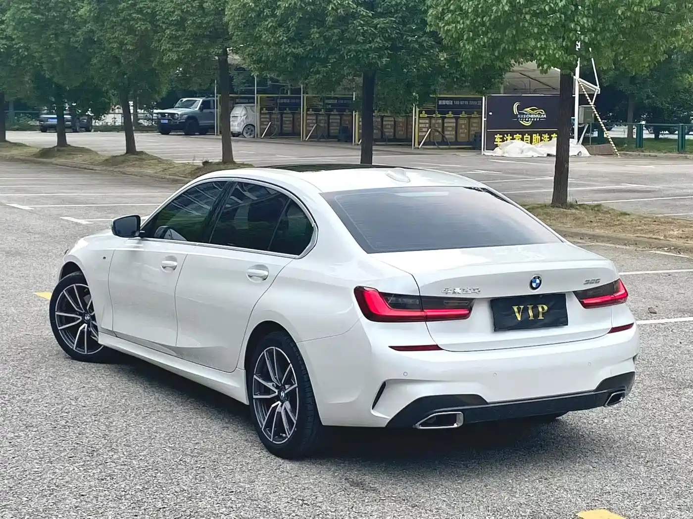 BMW 3-SERIES