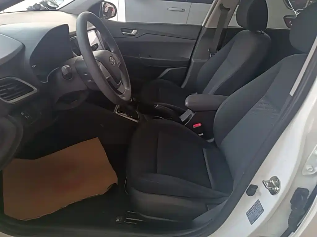 HYUNDAI ACCEPT