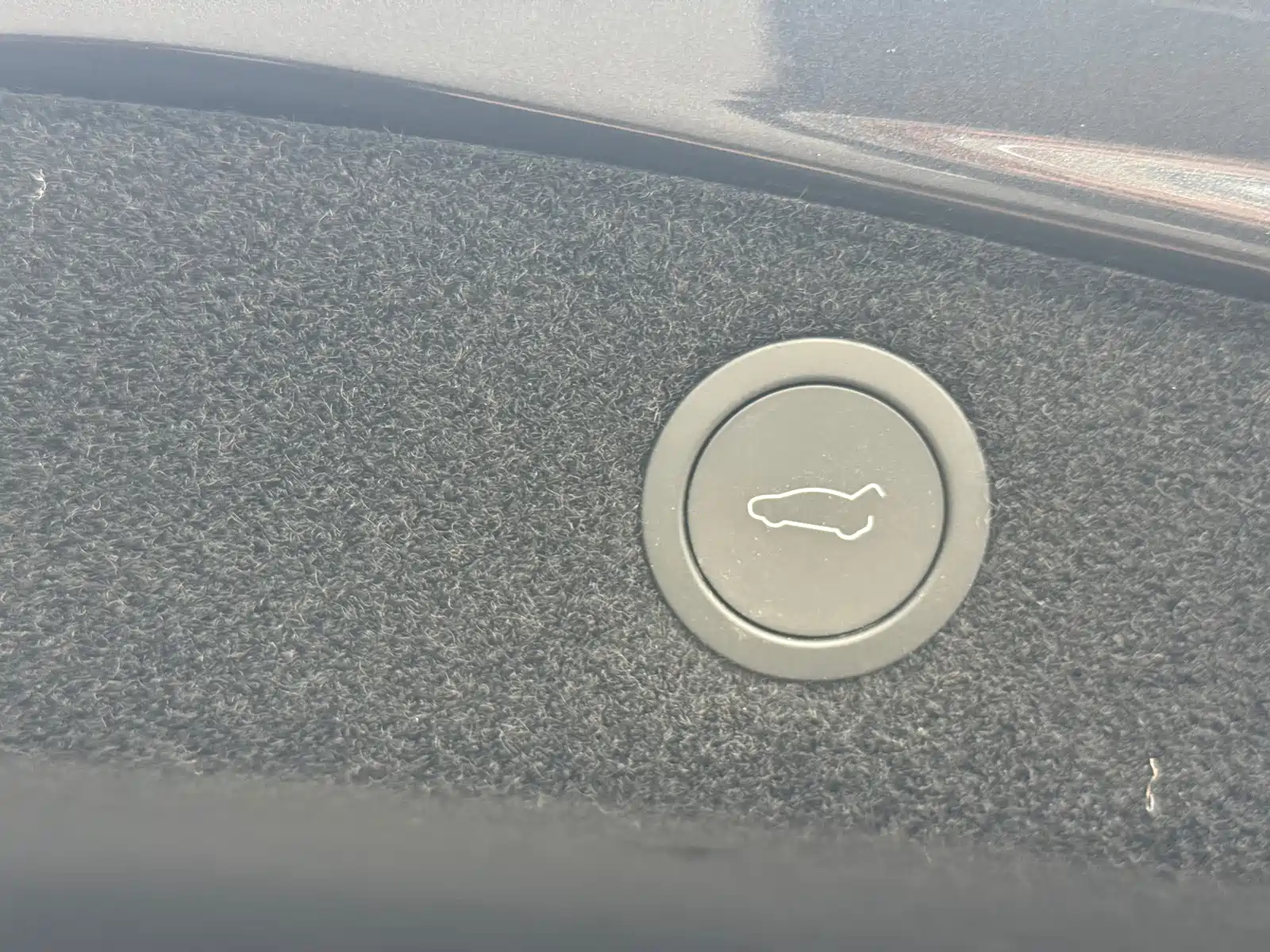 Фото 14 - Tesla Model 3