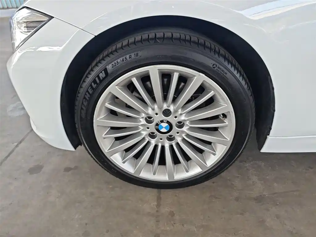 BMW 3 Series 2018 320Li Fashion Style фото 23