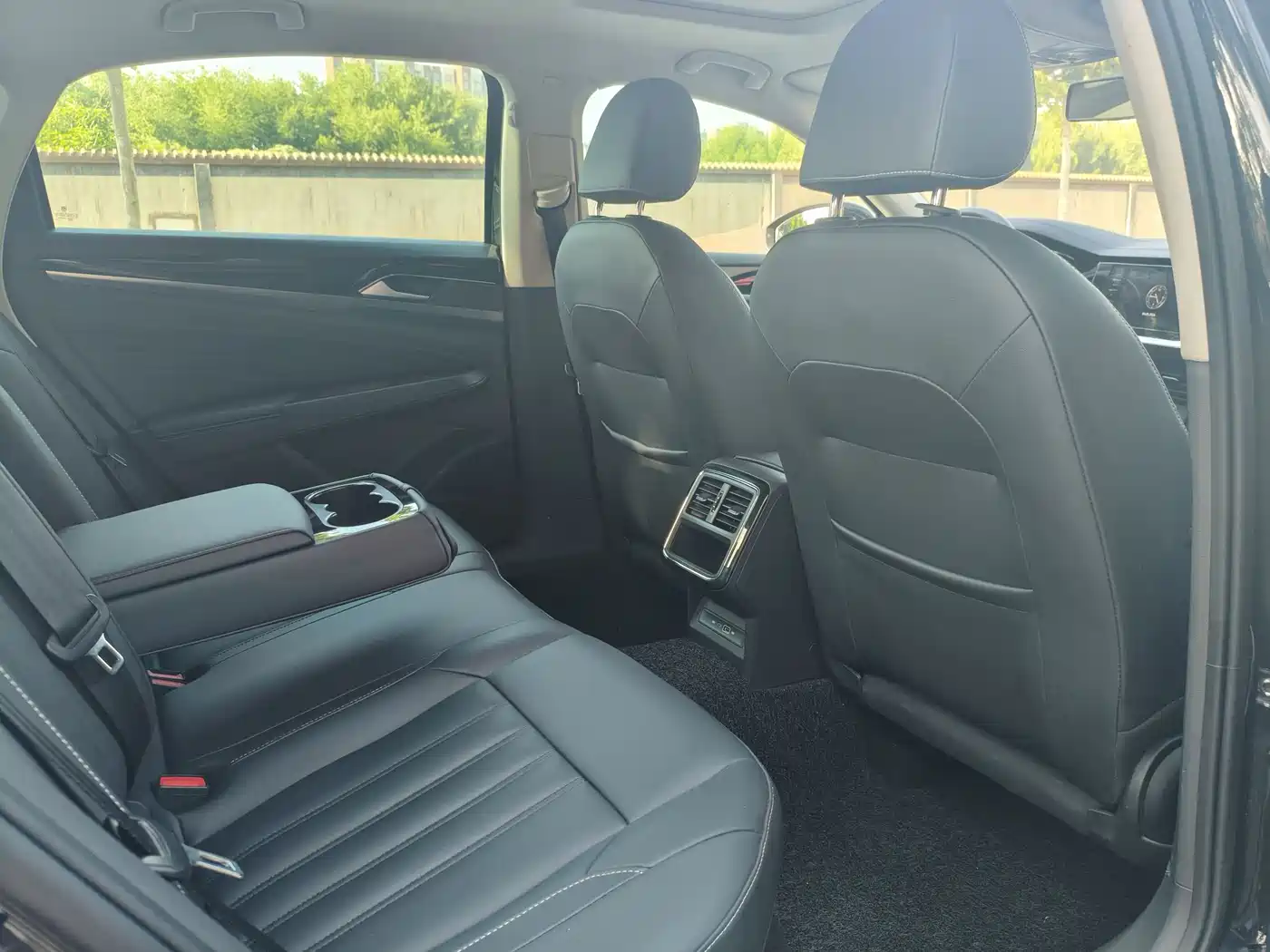 Volkswagen Passat 2022 280TSI Business Edition фото 9