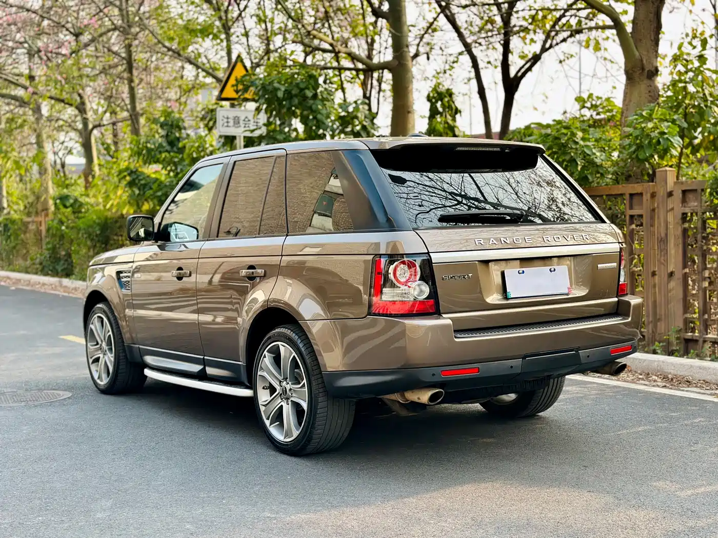 Land Rover Range Rover Sport 2012 5.0 SC V8 Fengshang Genesis Edition фото 4