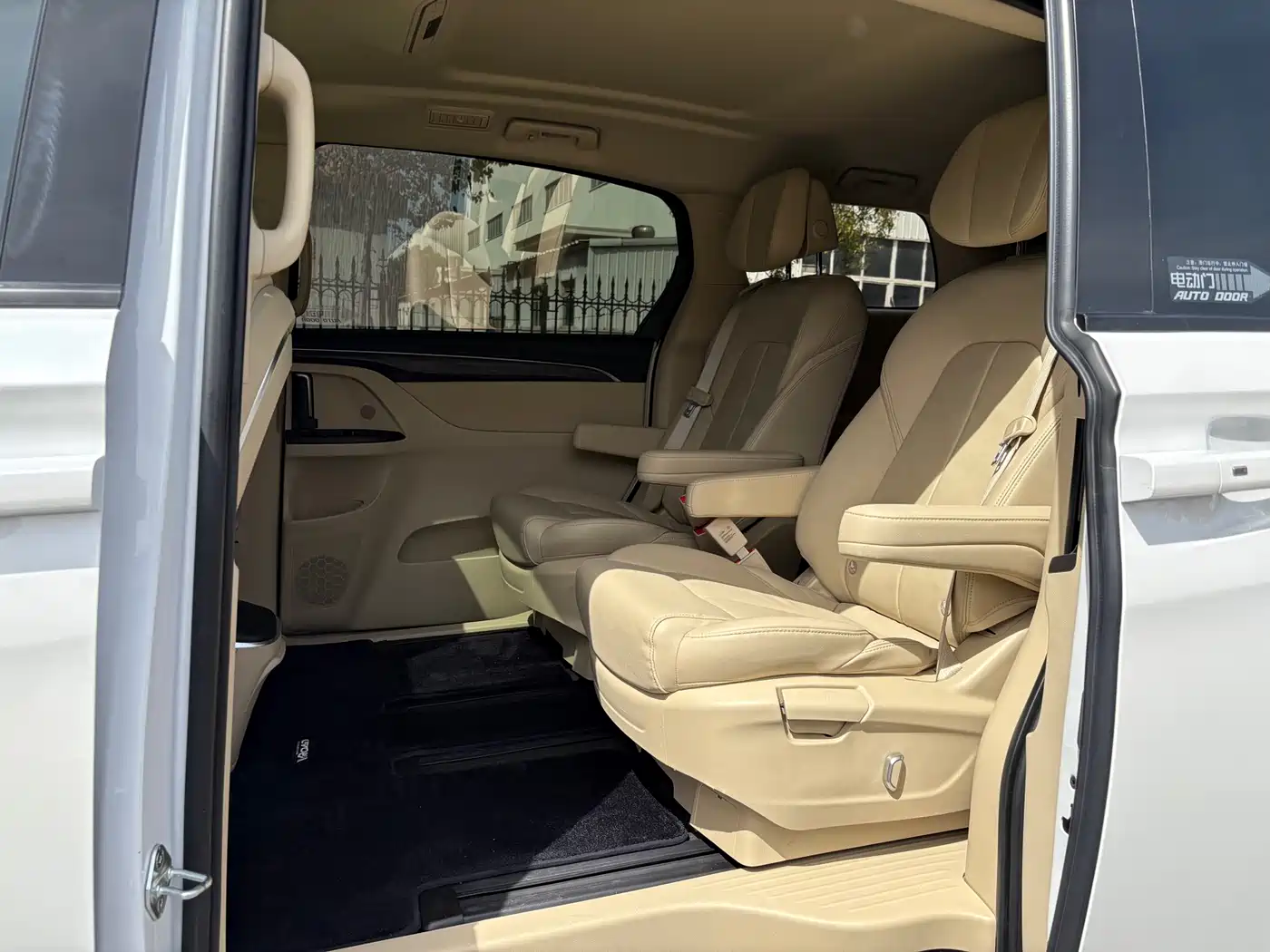 Buick GL8 2023 ES Landmaster Exclusive фото 8