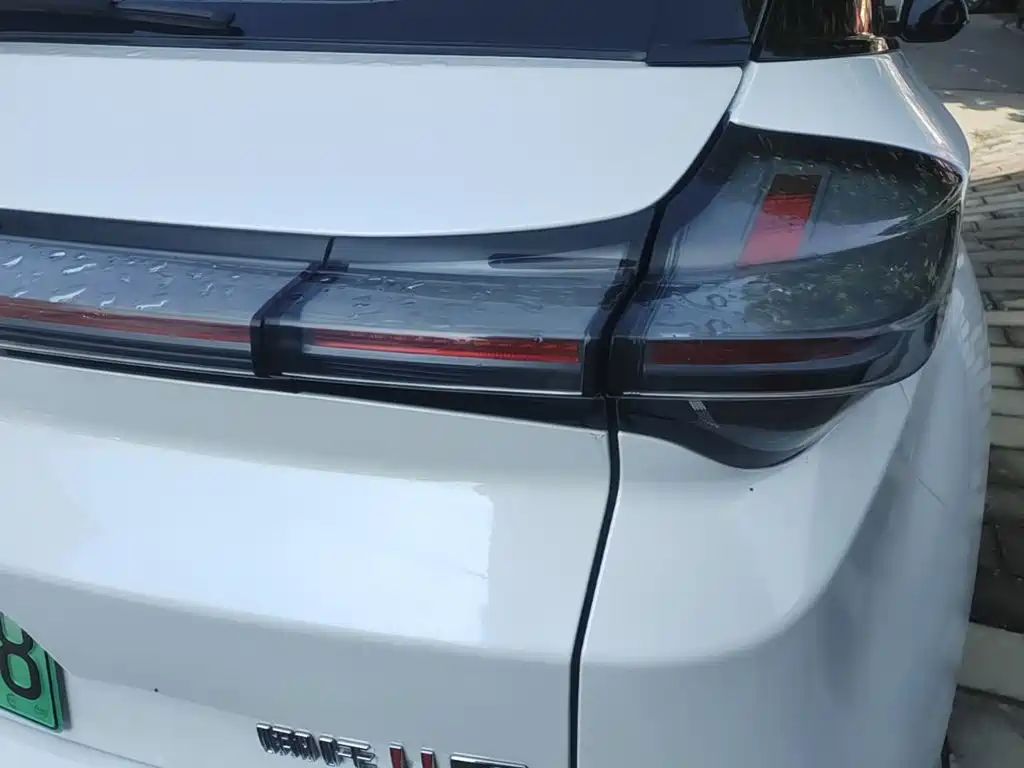 Фото 8 - Nezha Auto Neta U