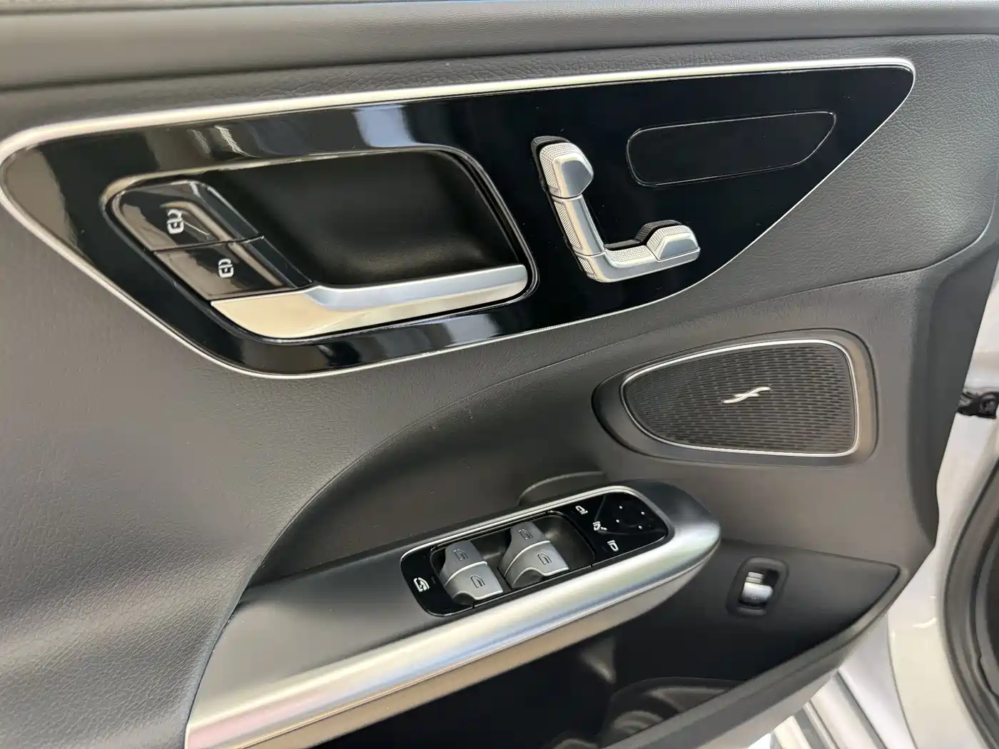 Mercedes-Benz C-Class 2023 C 260 L Sport фото 16
