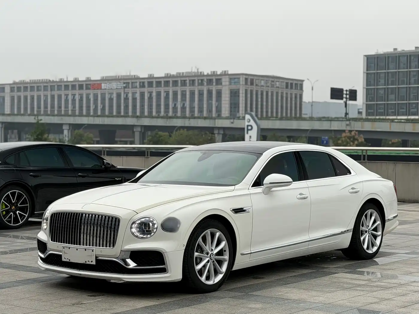 Bentley Flying Spur 2021 — пригон из Китая