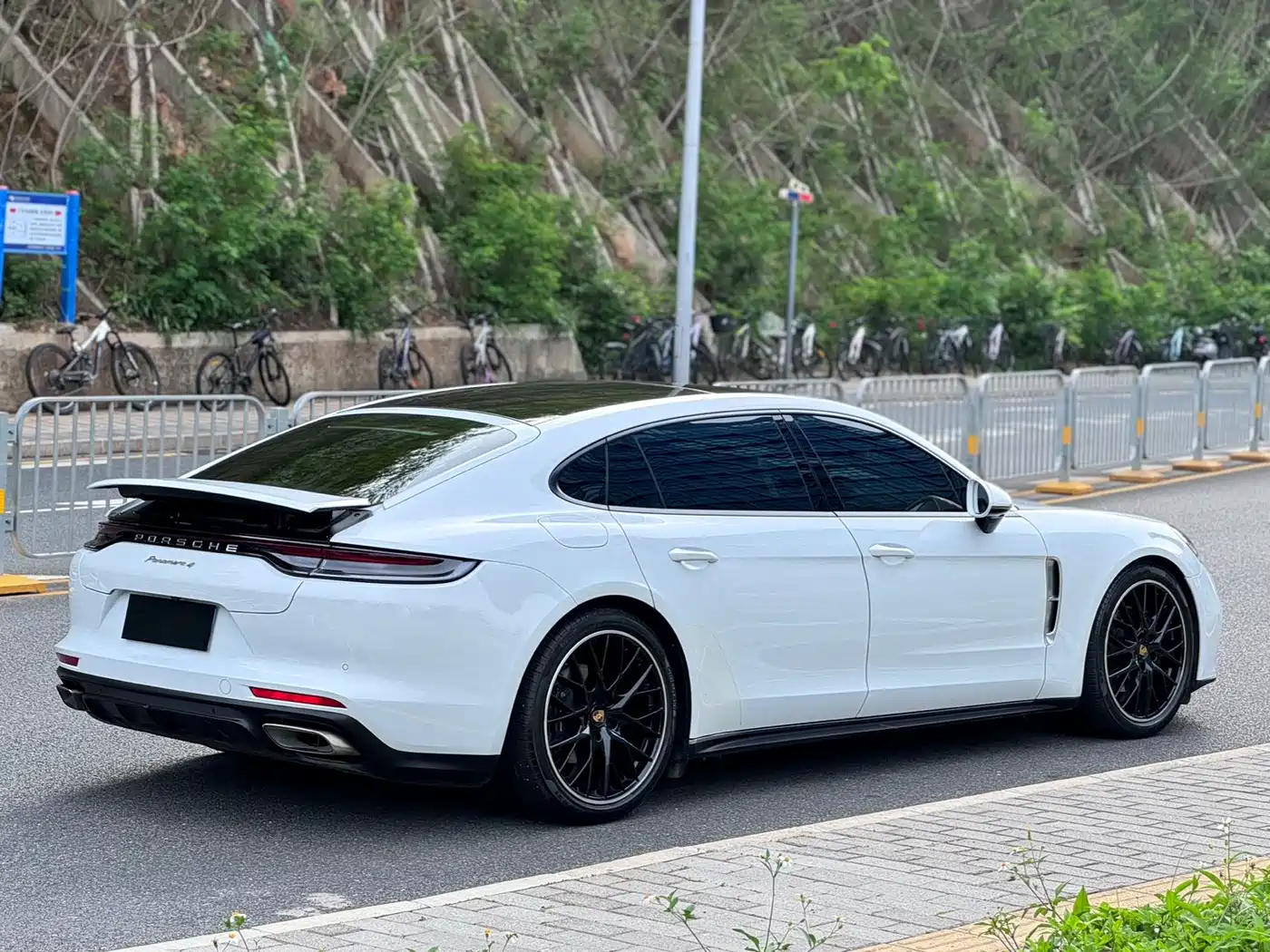 Porsche Panamera 2022 Panamera 4 Executive Long Wheelbase 2.9T фото 19