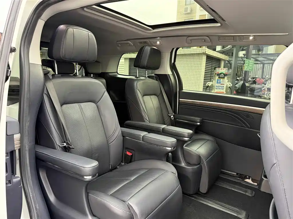 GAC Trumpchi Trumpchi M8 2021 Master Series 390T Ultimate Edition фото 21