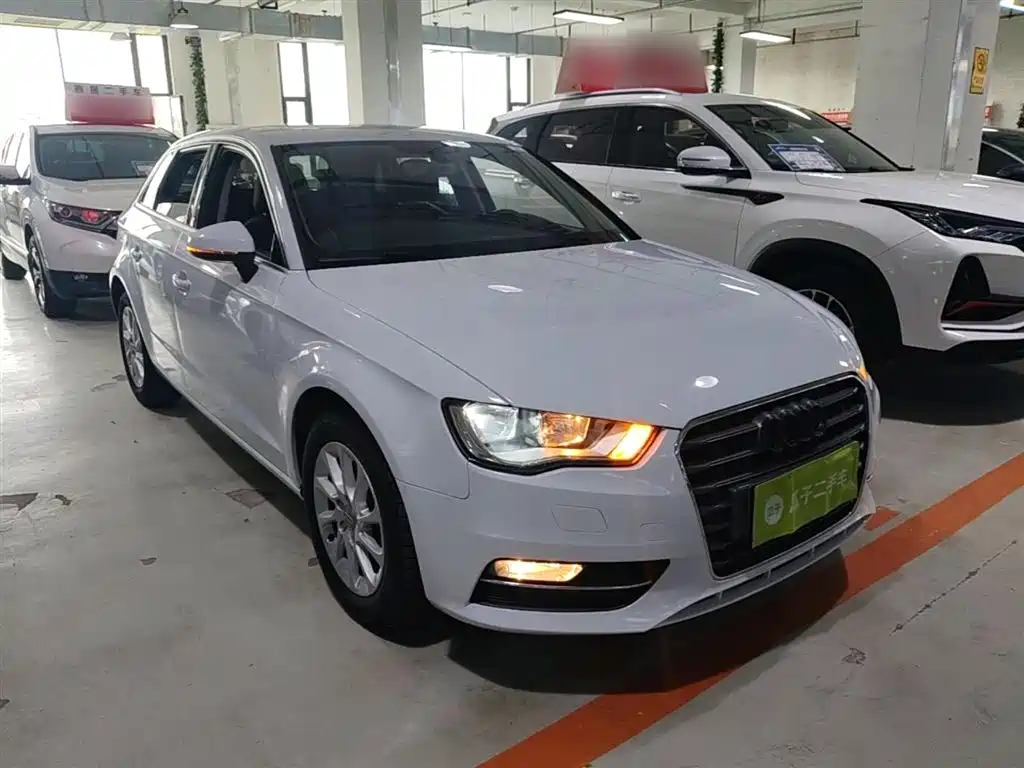 Audi A3 2014 Sportback 35 TFSI Automatic Progressive фото 4