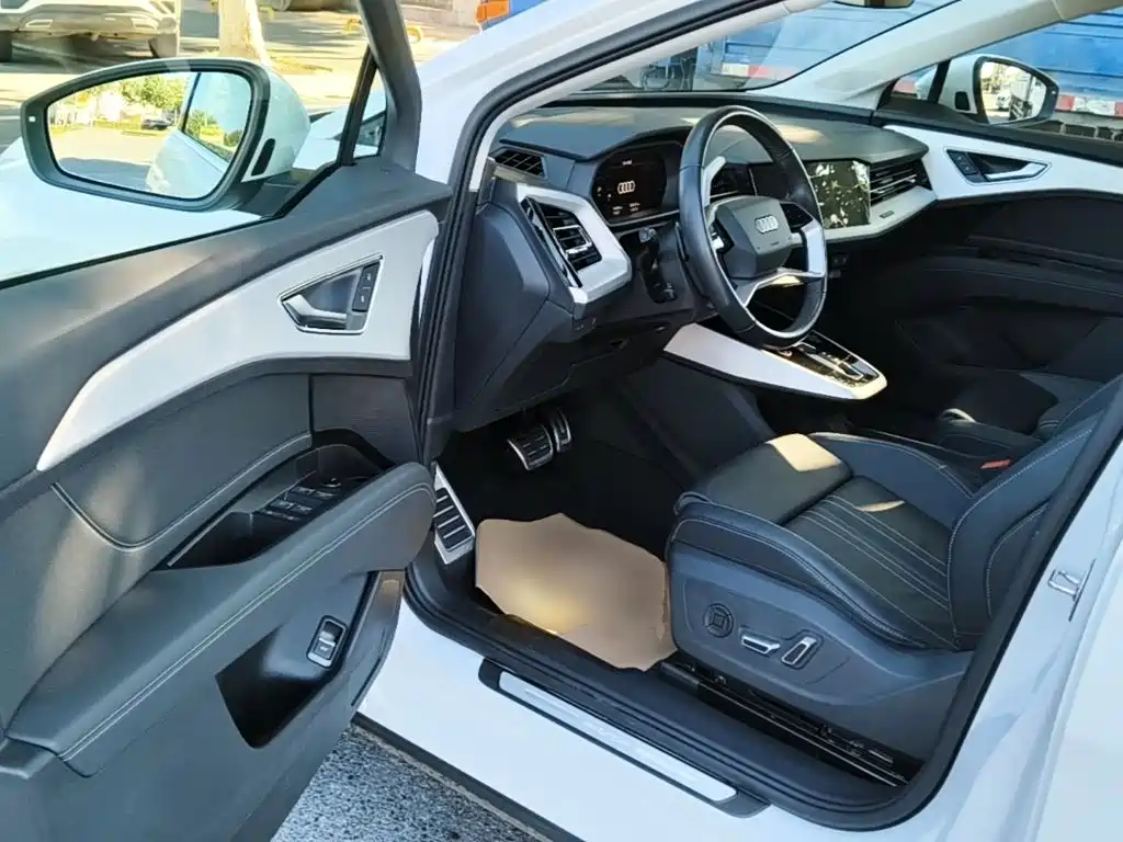 Audi Q5 e-tron 2025 2023 40 e-tron Shining Edition Brocade Package