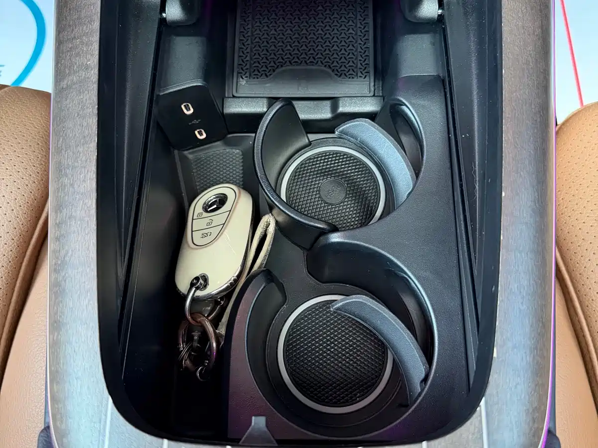Mercedes-Benz E-Class 2024 E 300 L Fashion фото 12