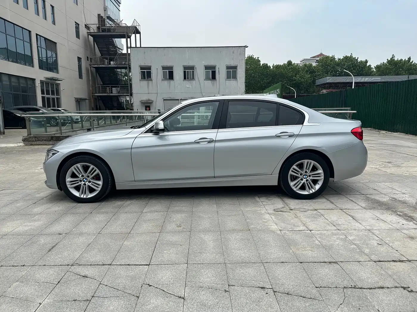 BMW 3 Series 2017 320Li xDrive Fashion фото 4