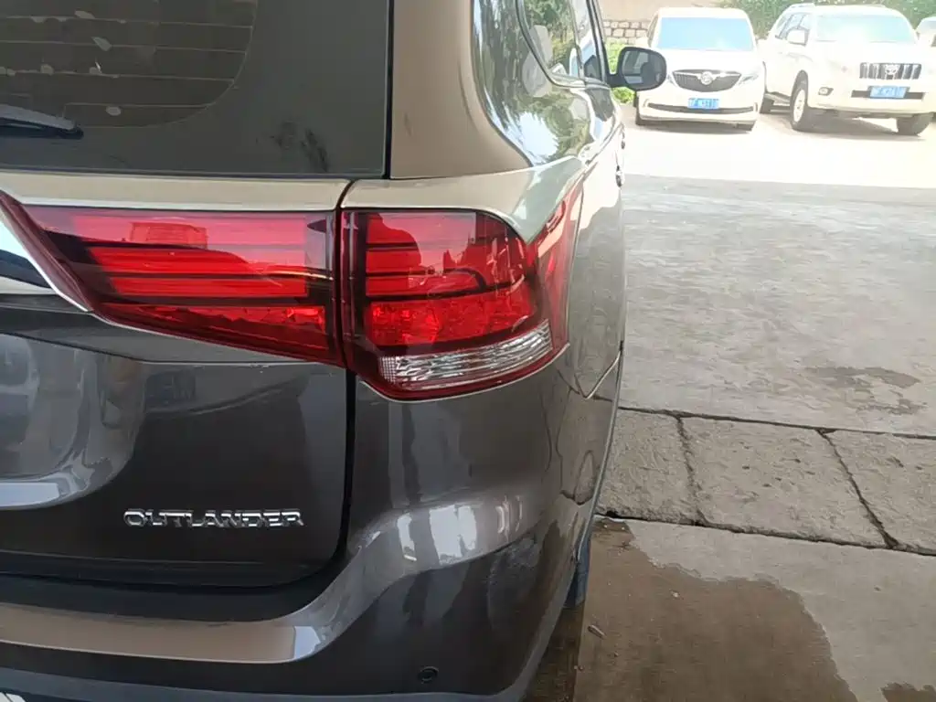 Mitsubishi Outlander 2017 2017 2.0L 2WD Glory 5-seater