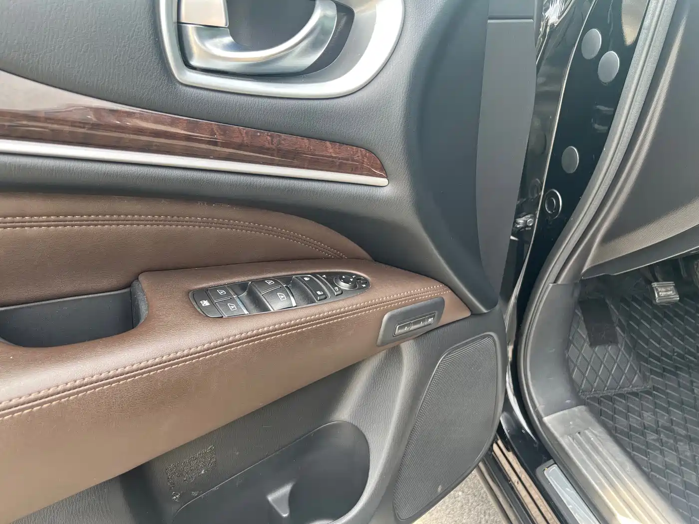 Infiniti QX60 (Import) 2016 2016 2.5 S/C Hybrid 2WD Excellence (China V)