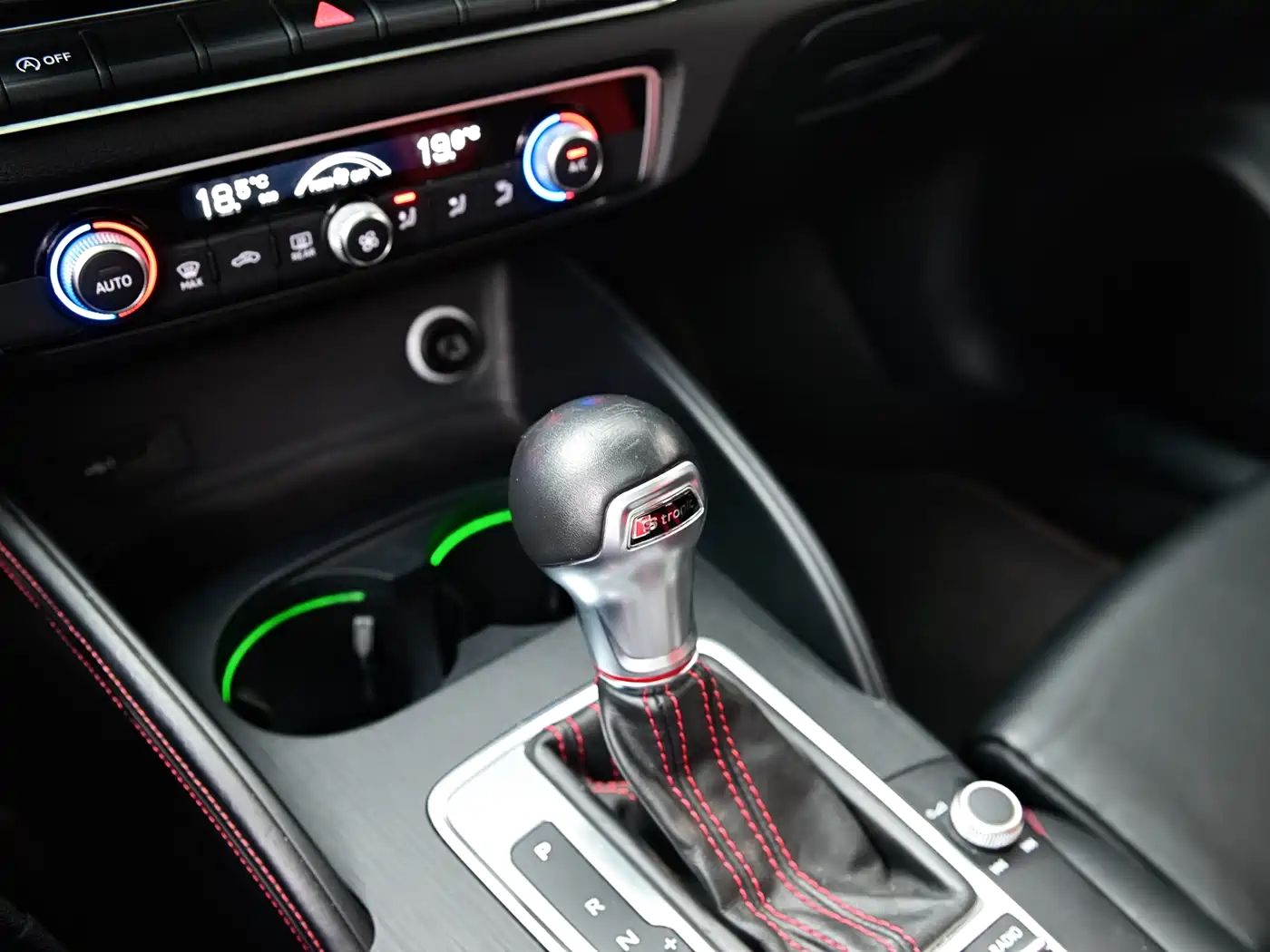 Audi S3 2019 Audi S3 2.0T Limousine фото 21