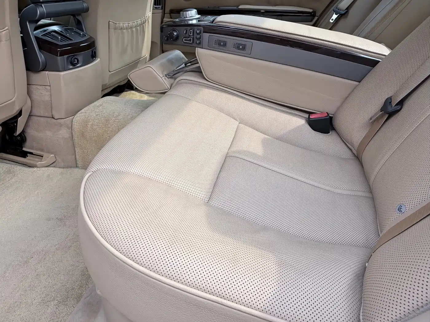 BMW 7 Series 2008 Model 730Li Leading фото 6