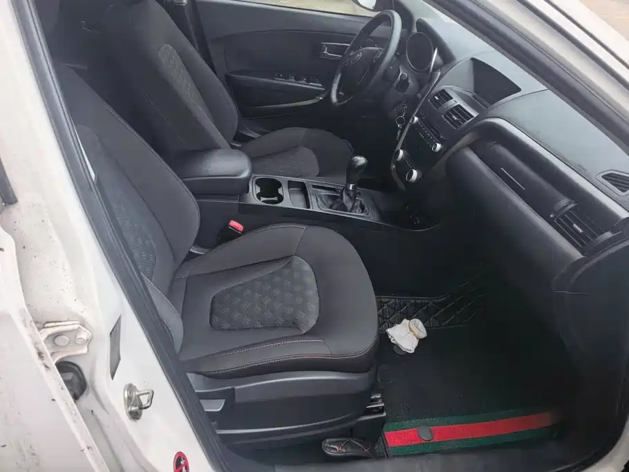 Besturn X80 2015 2015 2.0L Manual Comfort 2nd Anniversary Edition