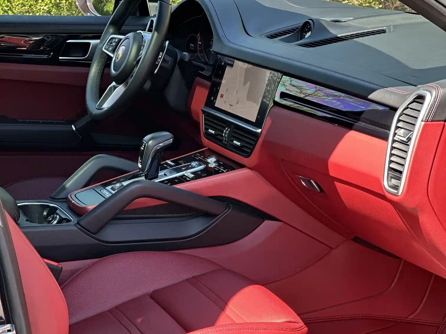 Photo 6 - Porsche Cayenne