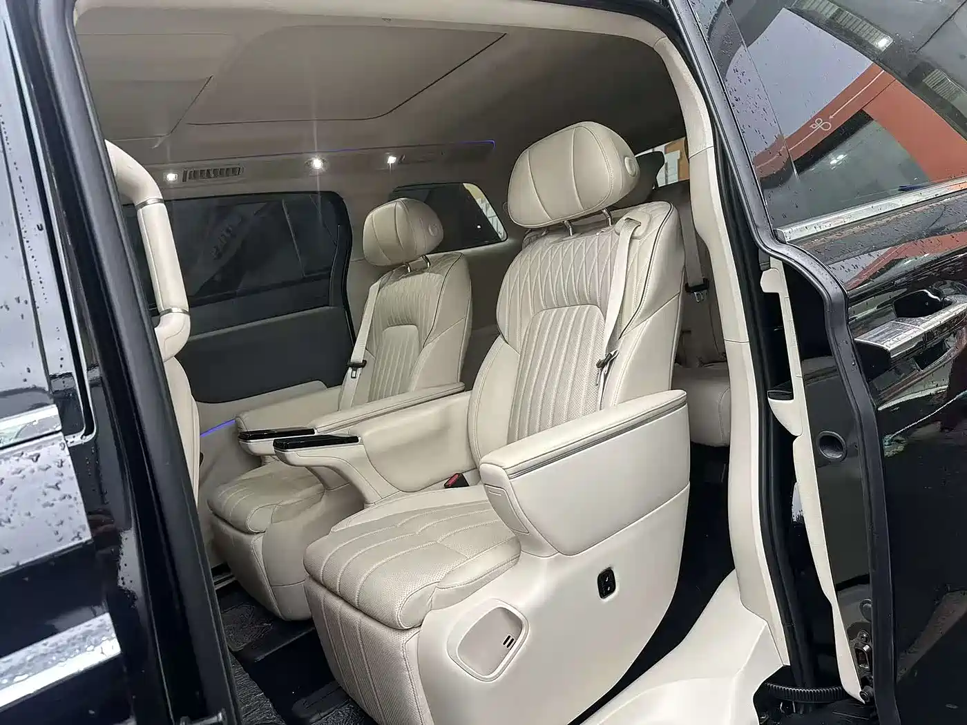 Voyah Auto Voyah Dreamer 2025 PHEV 4WD Kunpeng Premium Edition фото 9