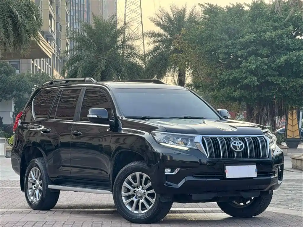 TOYOTA PRADO