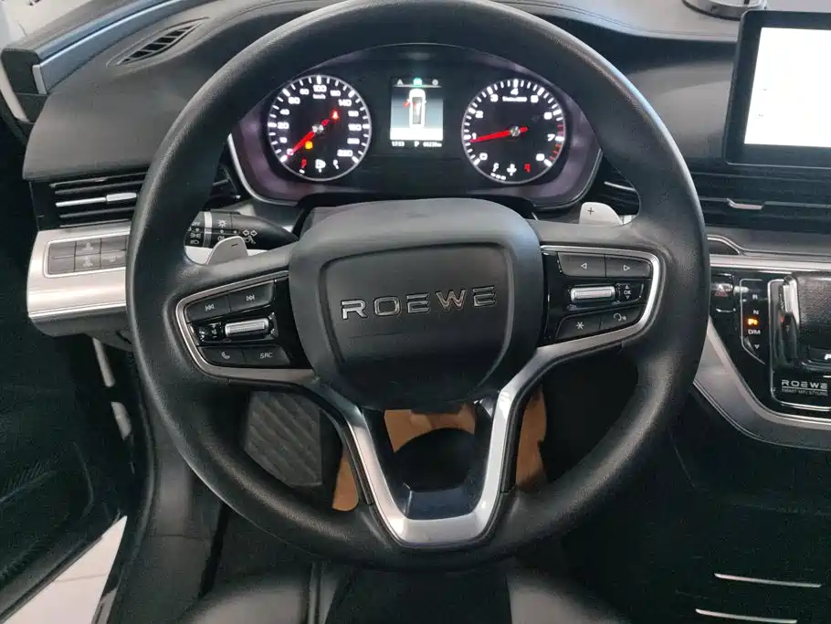 Фото 15 - Roewe iMAX8