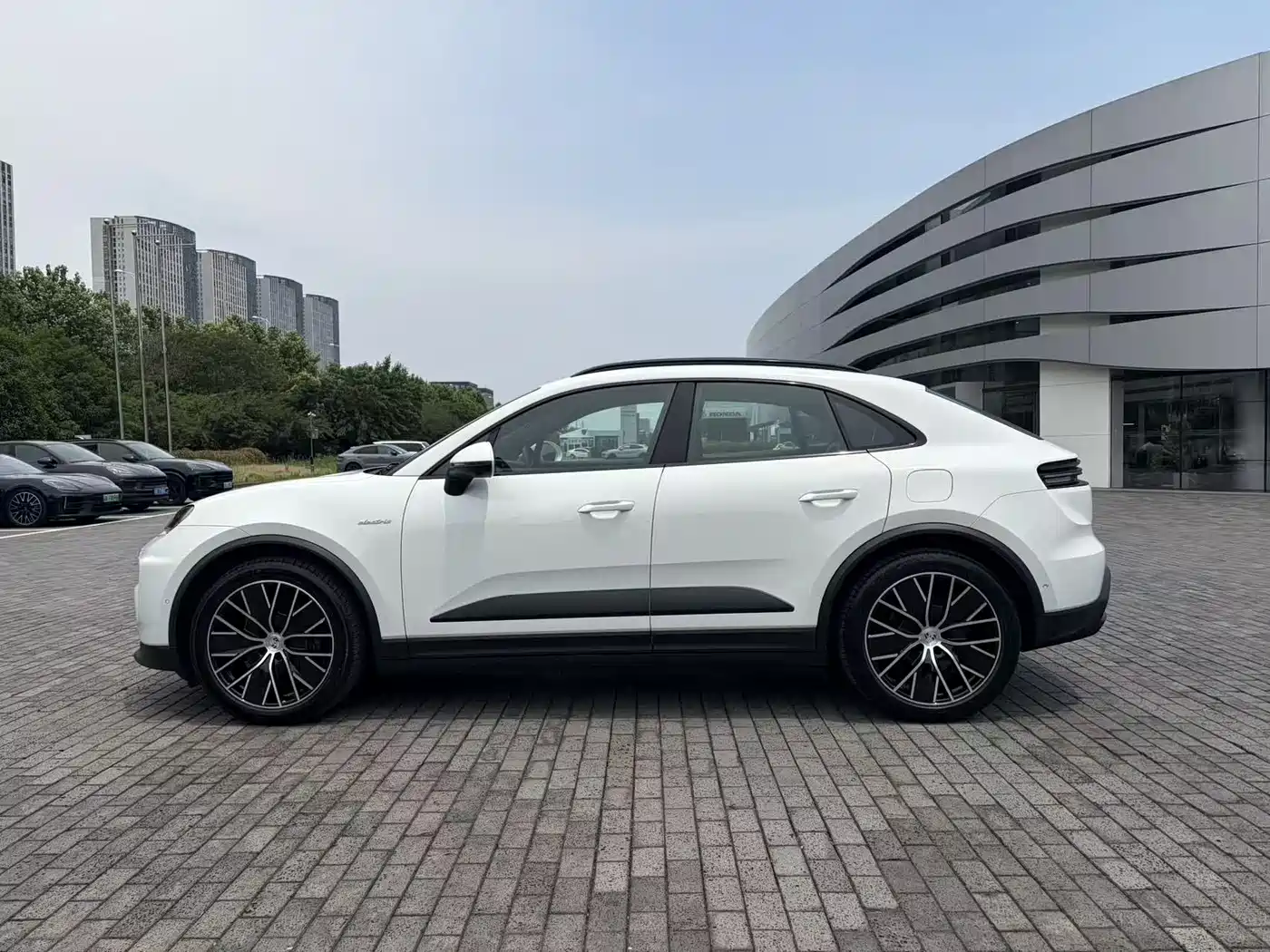 Porsche Macan EV 2025 2024 Macan 4