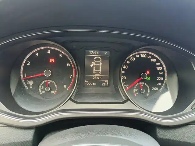 Volkswagen Passat 2017 330TSI DSG Prestige — фото 4
