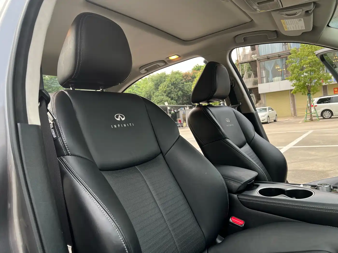 Infiniti Q50 2014 3.7L Luxury Sport фото 8