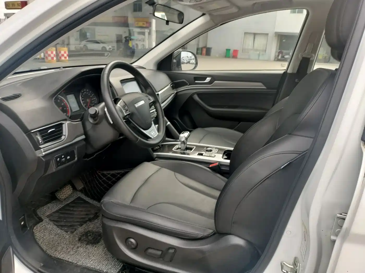 Фото 12 - Haval H6