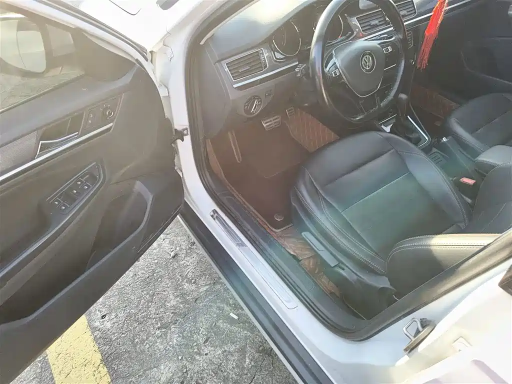 Volkswagen C-TREK 2020 1.5L Automatic Comfort Edition фото 16