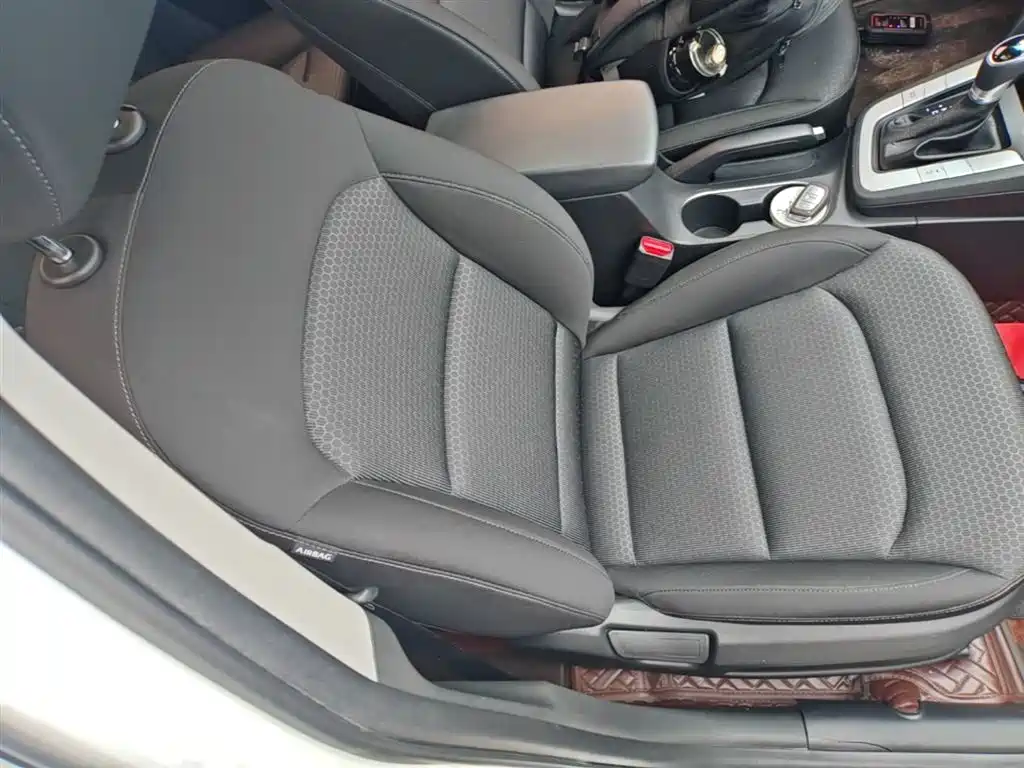 Hyundai Elantra 2016 Model 1.6L Automatic Smart Elite фото 25