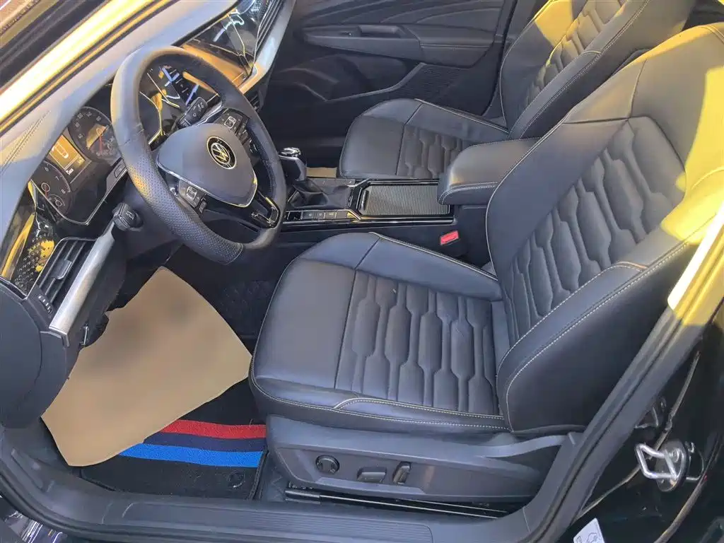 Volkswagen Passat 2021 Model 330TSI Elite Edition фото 16