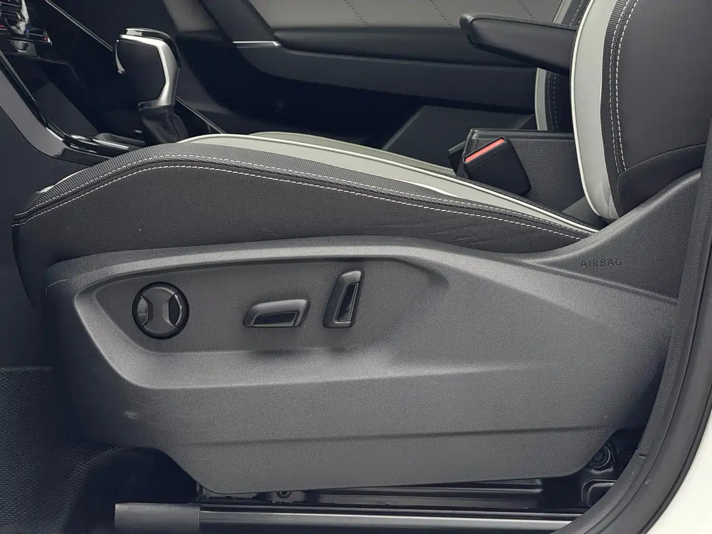 Volkswagen Tayron 2023 280TSI 2WD Luxury Plus Advanced Edition фото 21