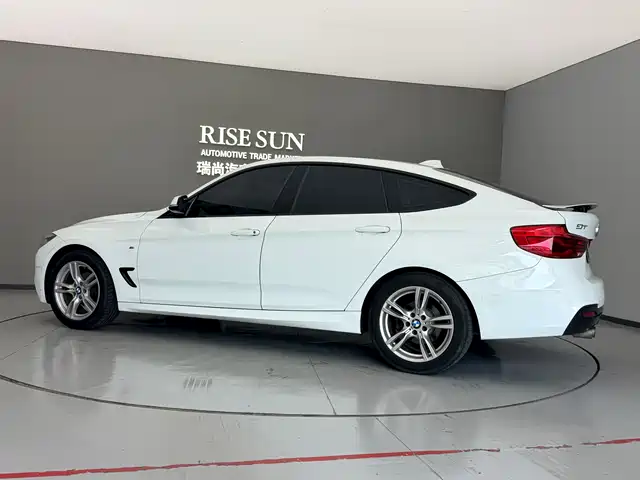 BMW 3 Series GT 2019 320i M Sport Model — фото 3