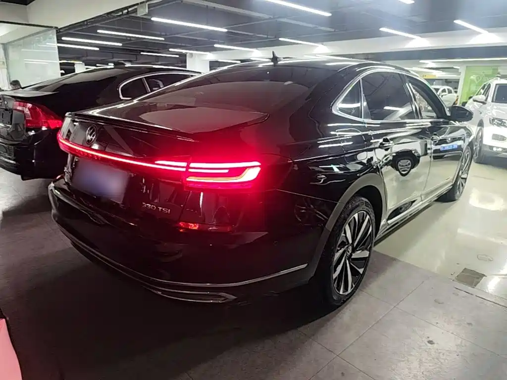 Photo 7 - Volkswagen Passat