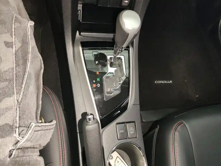 Toyota Corolla 2017 Facelift 1.2T S-CVT GL-i фото 16