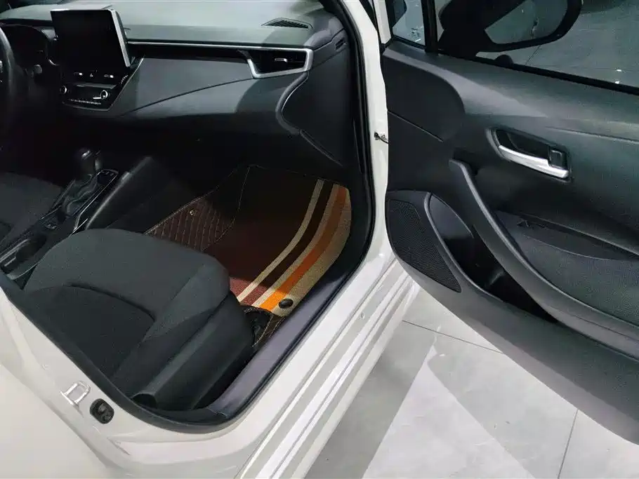 Toyota Levin 2019 185T CVT Luxury Edition China V фото 8