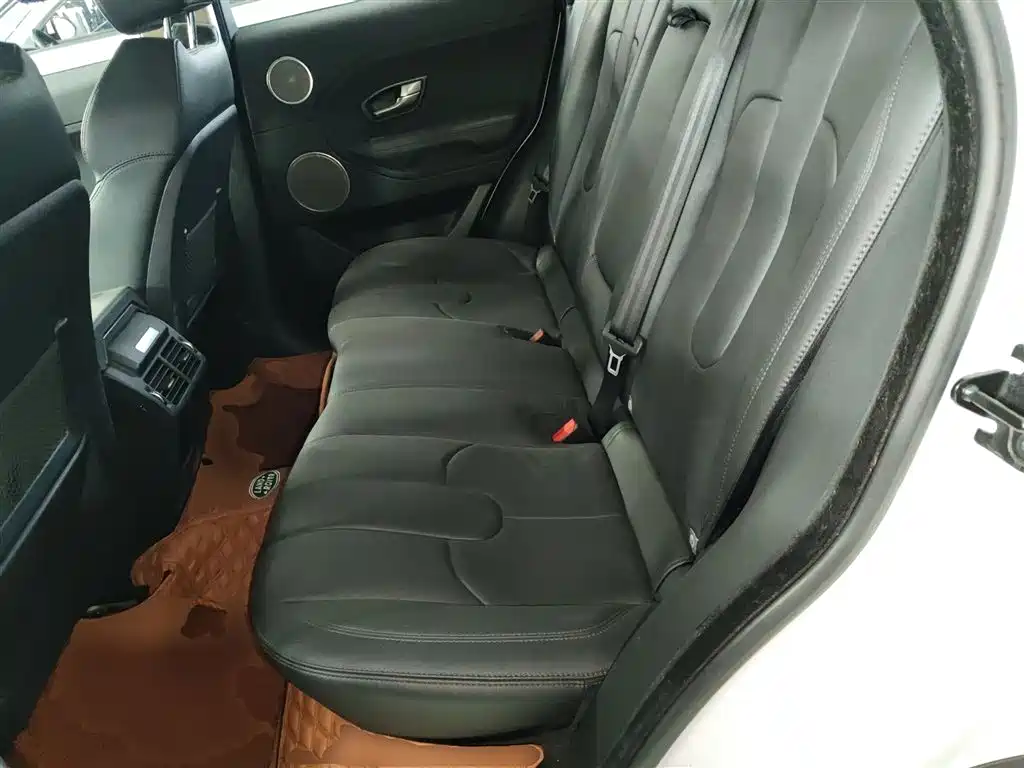 Land Rover Range Rover Evoque 2015 2.0T 5-Door Intelligent Edition фото 14
