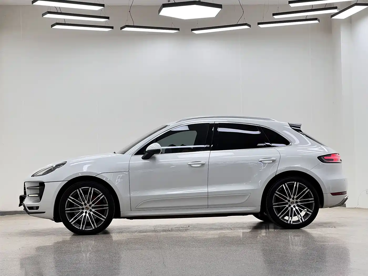 Porsche Macan 2014 Macan Turbo 3.6T фото 5
