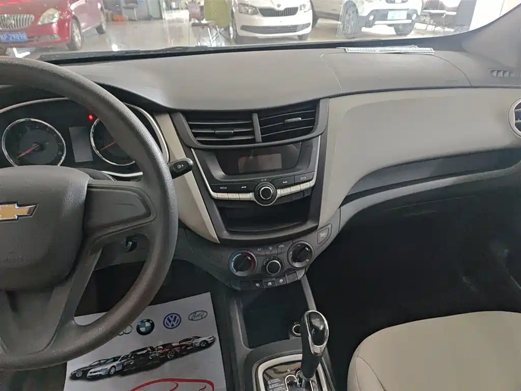 Chevrolet Sail 2015 Sail 3 1.3L AMT Ideal Edition фото 5