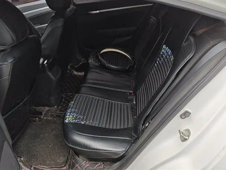 Hyundai Elantra 2016 Model 1.6L Automatic Smart Elite фото 11