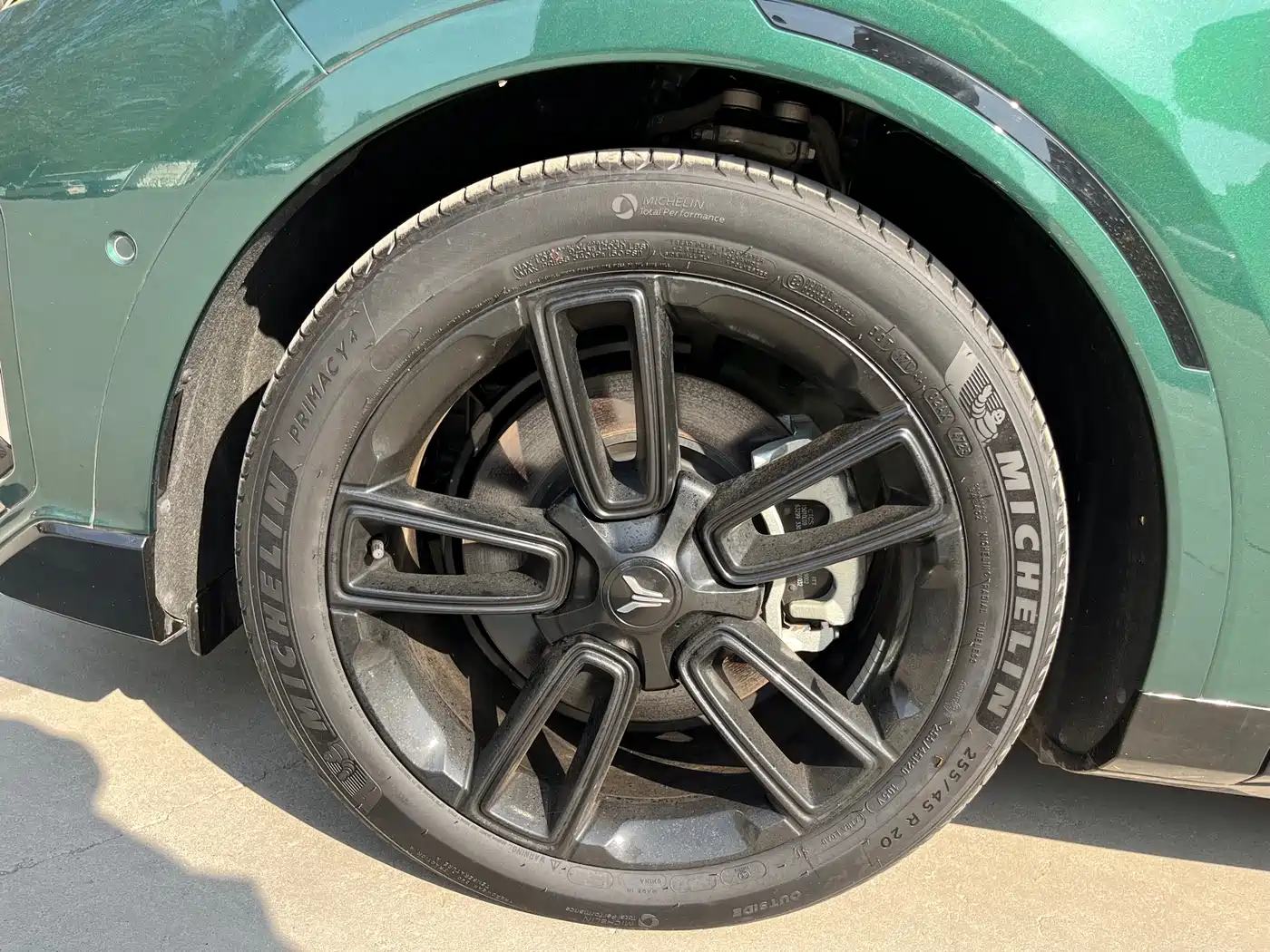 Voyah Auto VOYAH FREE 2024 Ultra Long Range Intelligent Driving Edition фото 24